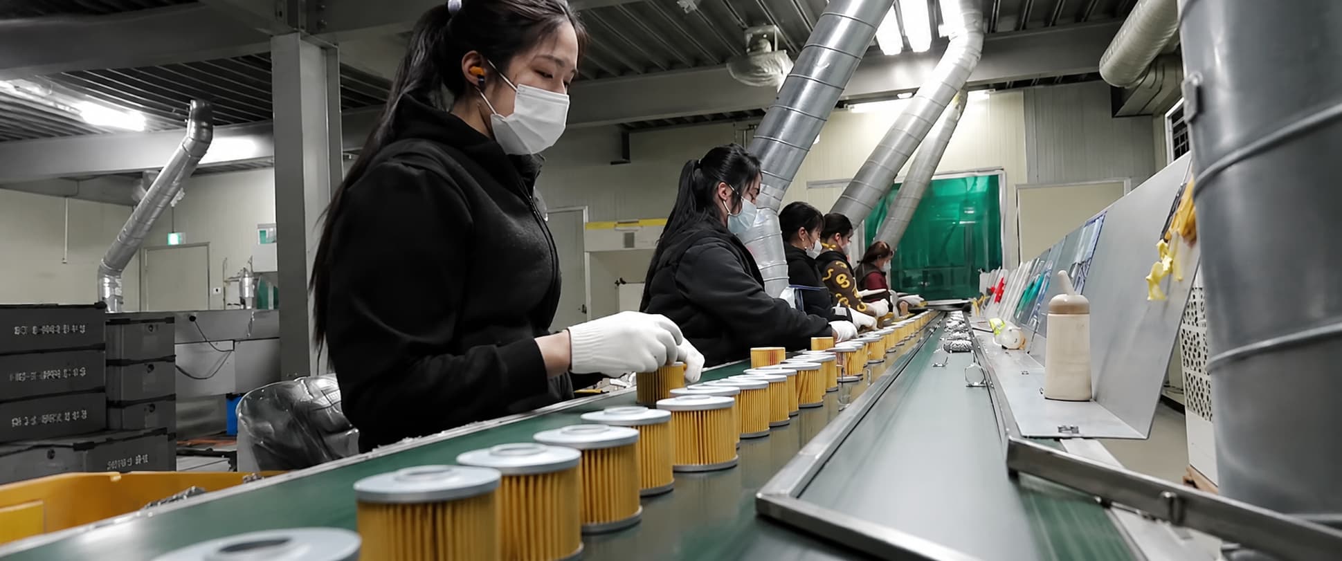 Engine oil filter element assembly line