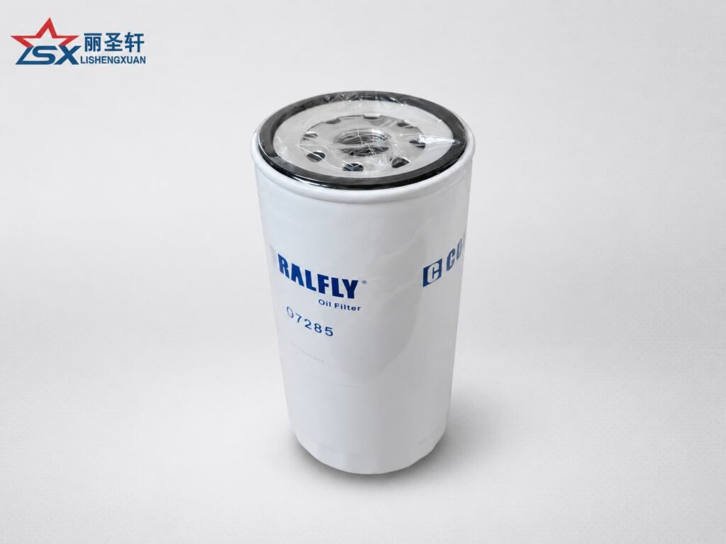 Top view of P550490 LF17513 spin-on oil filter showing threaded base plate and sealing gasket